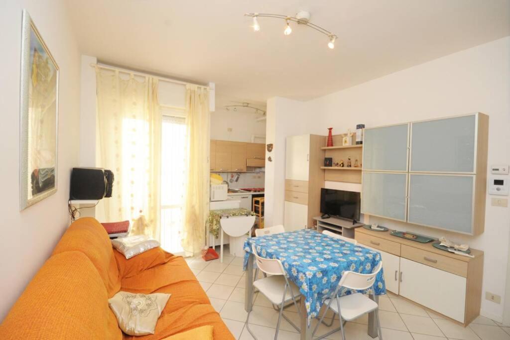 Fronte Mare Apart Apartment Misano Adriatico Exterior photo